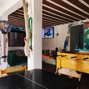 Raizes Surf And Bar Albergue